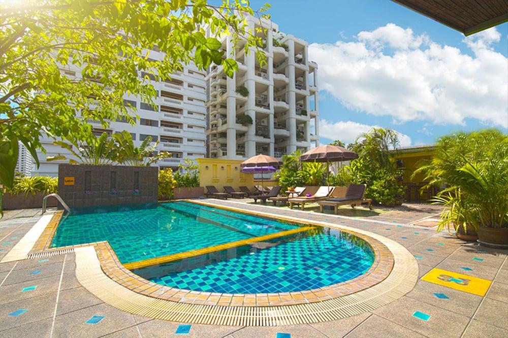 Woraburi Sukhumvit Hotel Bangkok Exterior foto