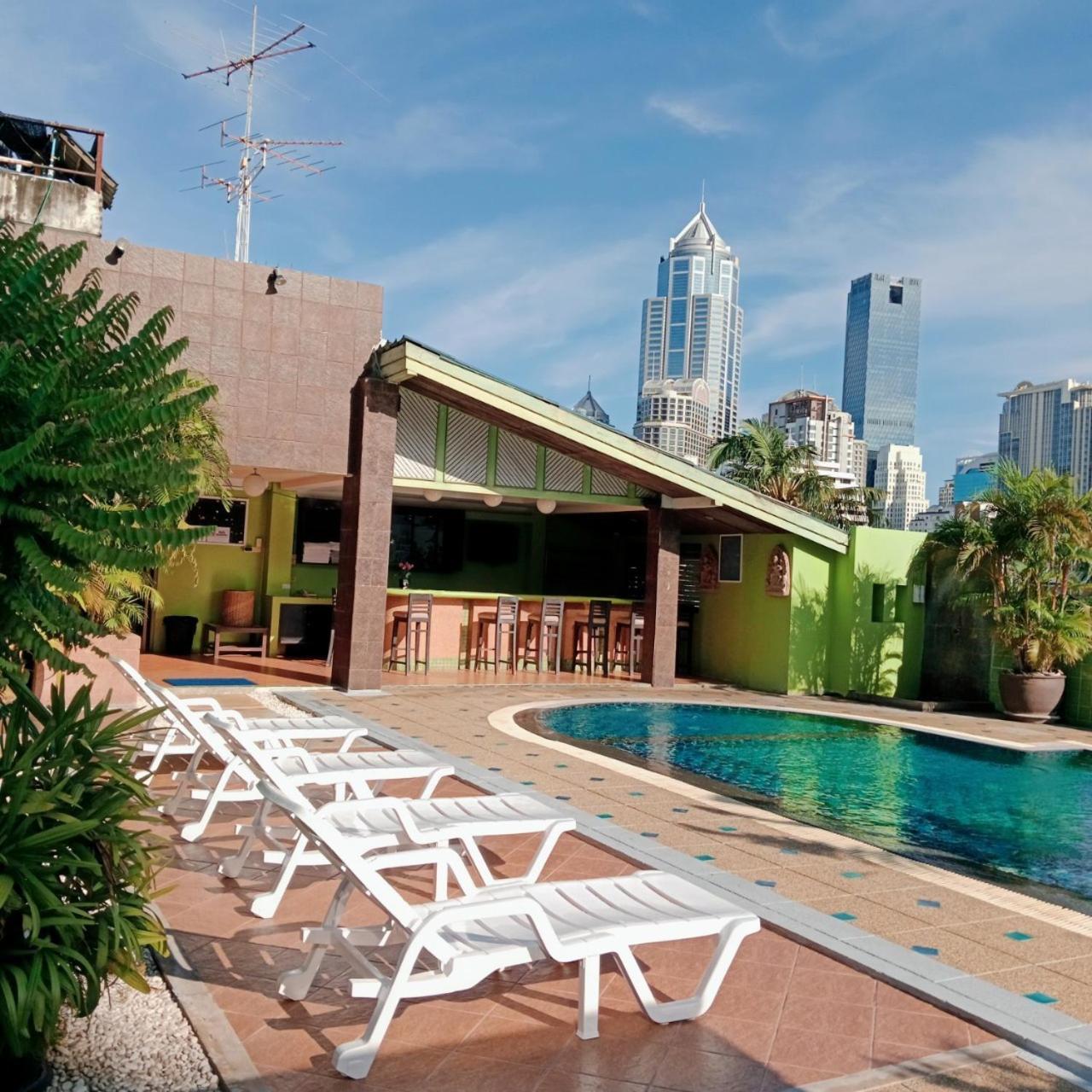 Woraburi Sukhumvit Hotel Bangkok Exterior foto