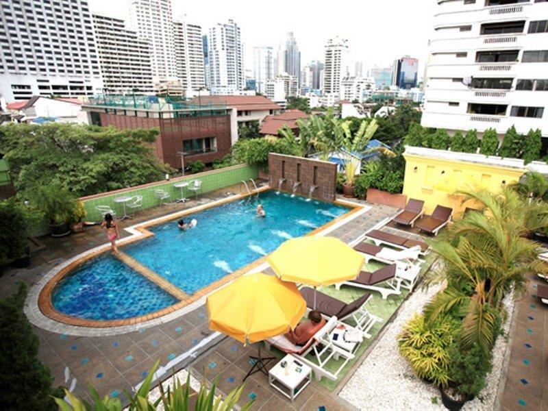 Woraburi Sukhumvit Hotel Bangkok Exterior foto