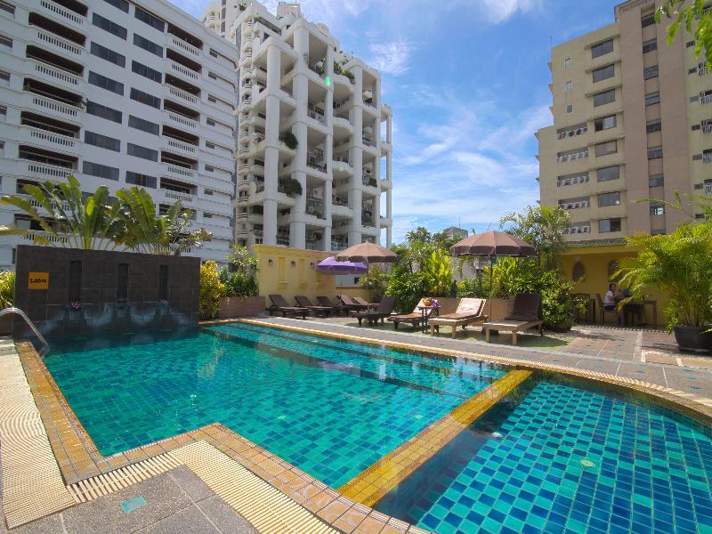 Woraburi Sukhumvit Hotel Bangkok Exterior foto